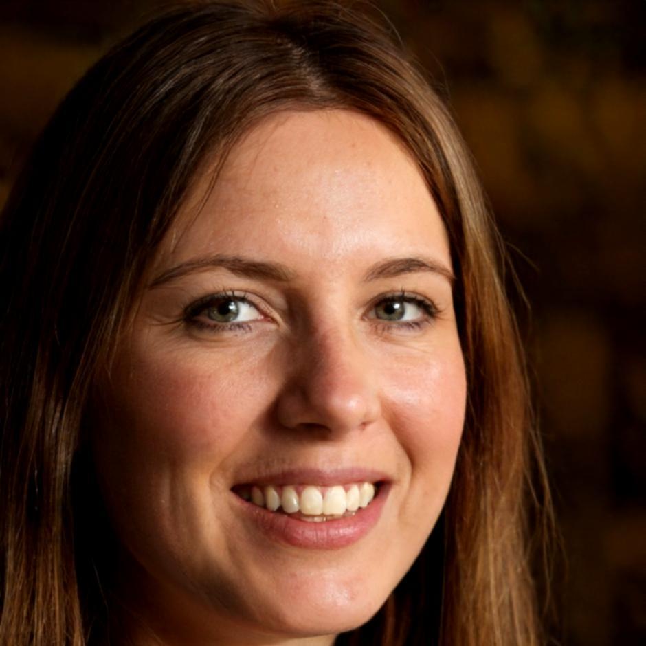 Portrait of Iris Nakamura, UX Training Director